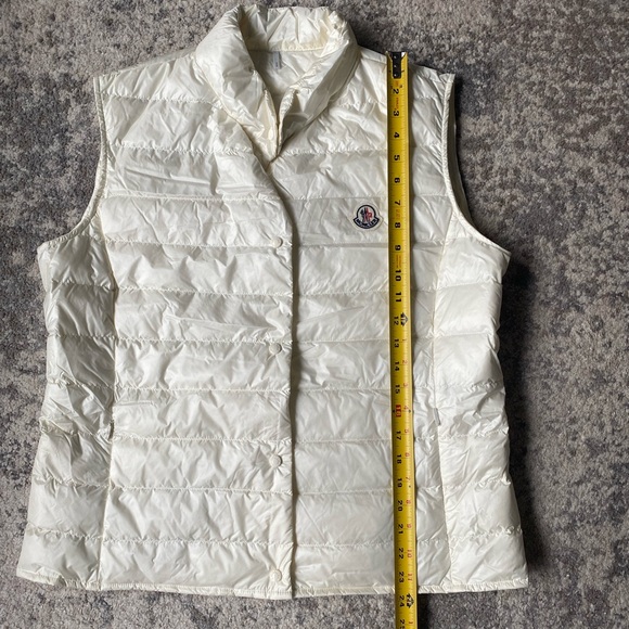 MONCLER FOR VANITY FAIR 2019 BEVERLY HILLS NEW ESTABLISHMENT SUMMIT - Picture 9 of 15